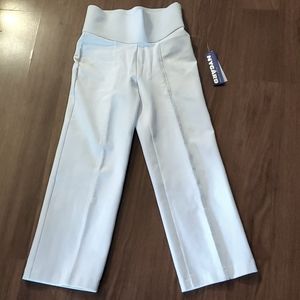 NWT Nygard Slims by Peter Nygard Women's White Capri Pants - Size XS